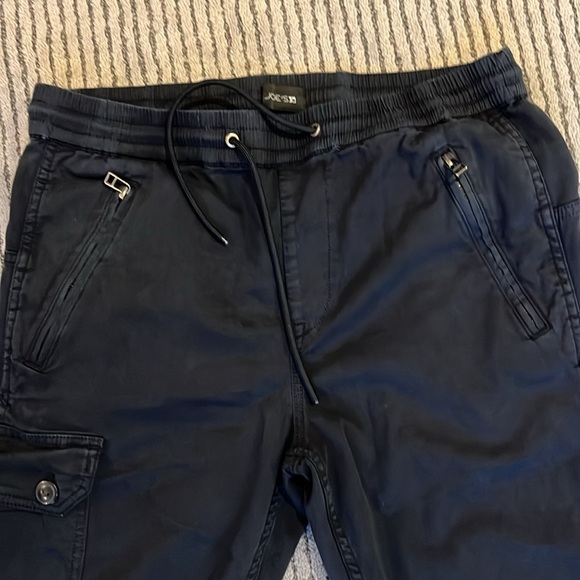 Joe’s drawstring soft cargo pants. - Picture 4 of 5